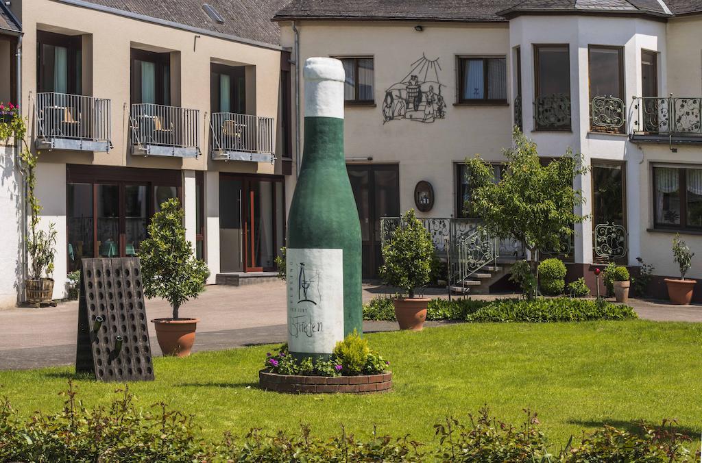 Gastehaus Und Weingut Bernd Frieden Hotell Nittel Rum bild